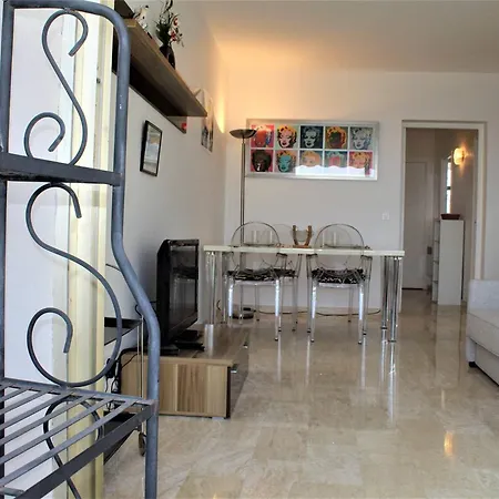 Apartment Calme, Climatise Et Equipe Avec Terrasse Vue - 2 Couchages - Fr-1-252a-67