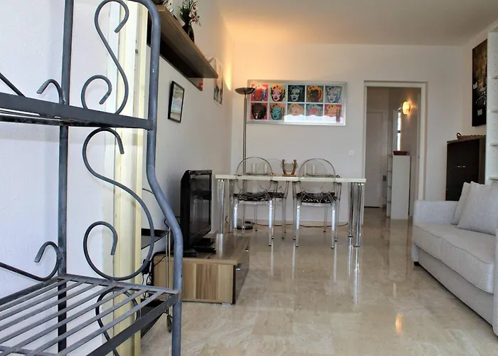 Apartment Calme, Climatise Et Equipe Avec Terrasse Vue - 2 Couchages - Fr-1-252a-67